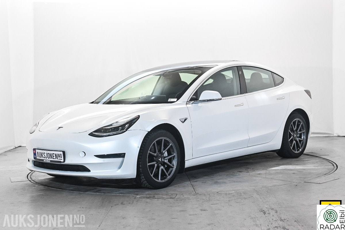 TESLA Model 3 LR AWD AUTOPILOT LED KAMERA PREMIUM LYD
