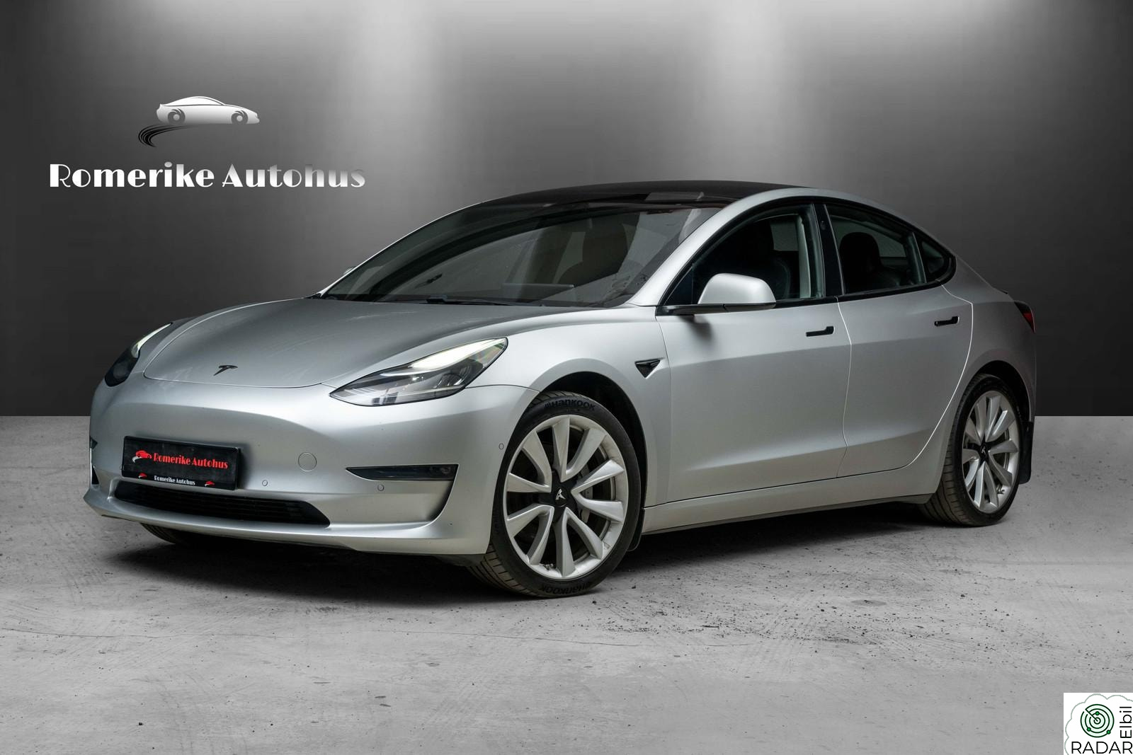 TESLA Model 3 Long Range AWD // AP3.0, 19" Sport, PremiumLyd, KROK++