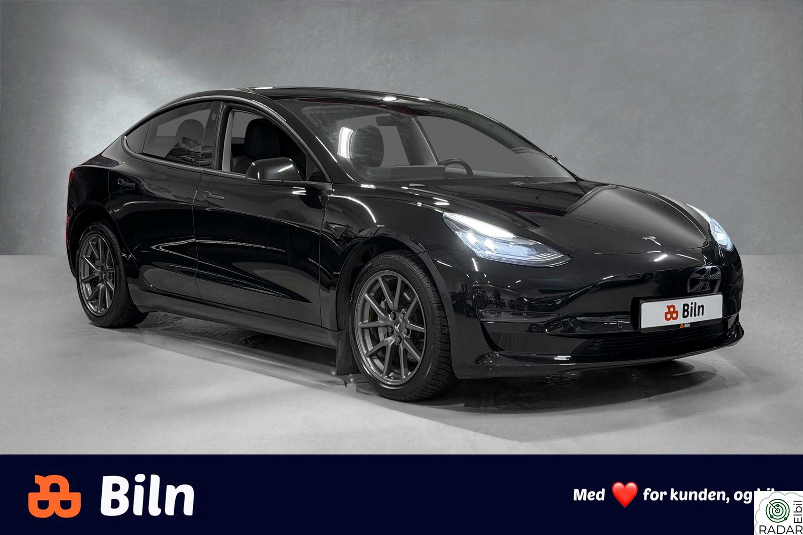 TESLA Model 3 Long Range AWD /Autopilot/Skinn/Pano/HIFI/Garanti!