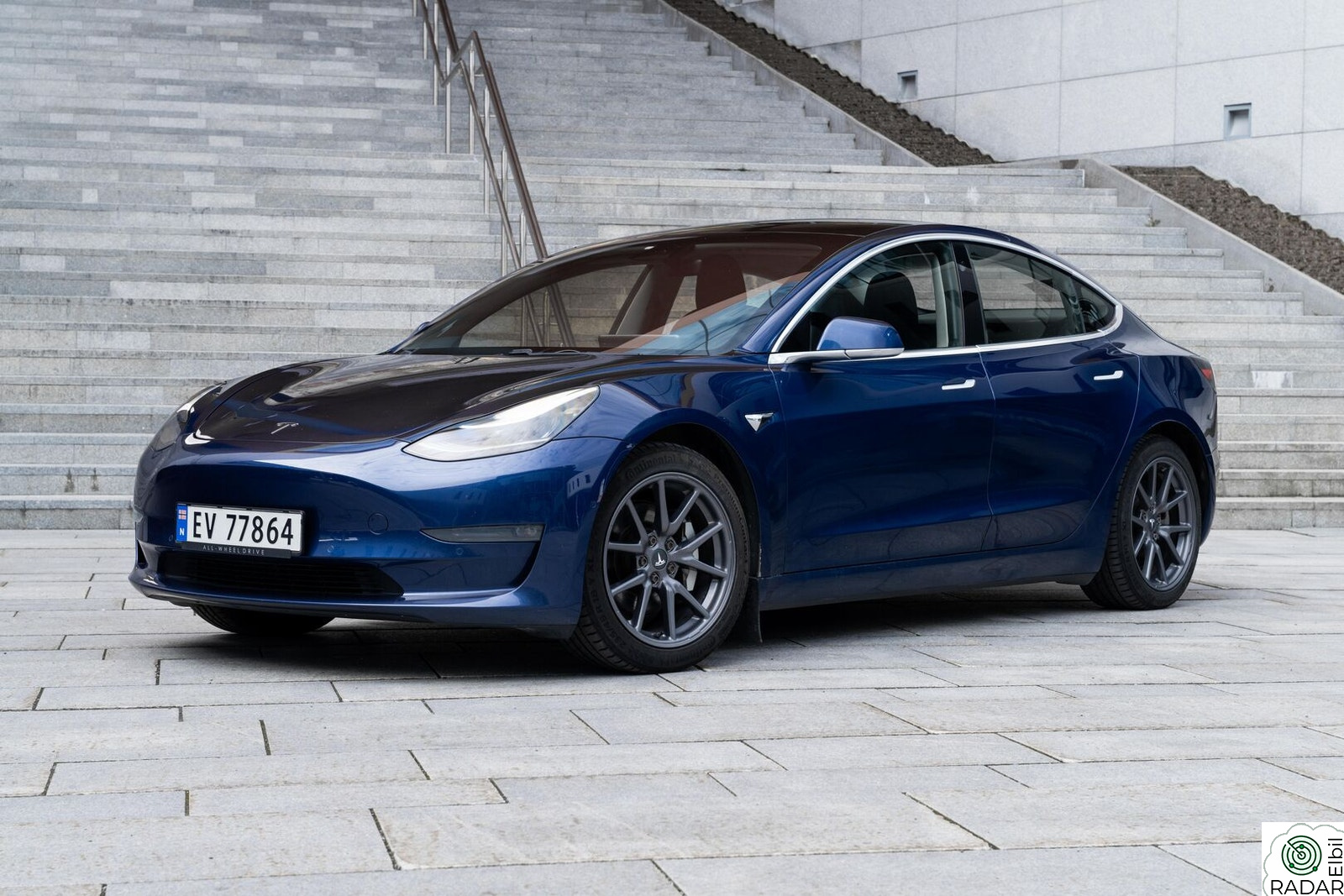 TESLA Model 3 Long Range / Hengerfeste / Autopilot / Batteri Garanti