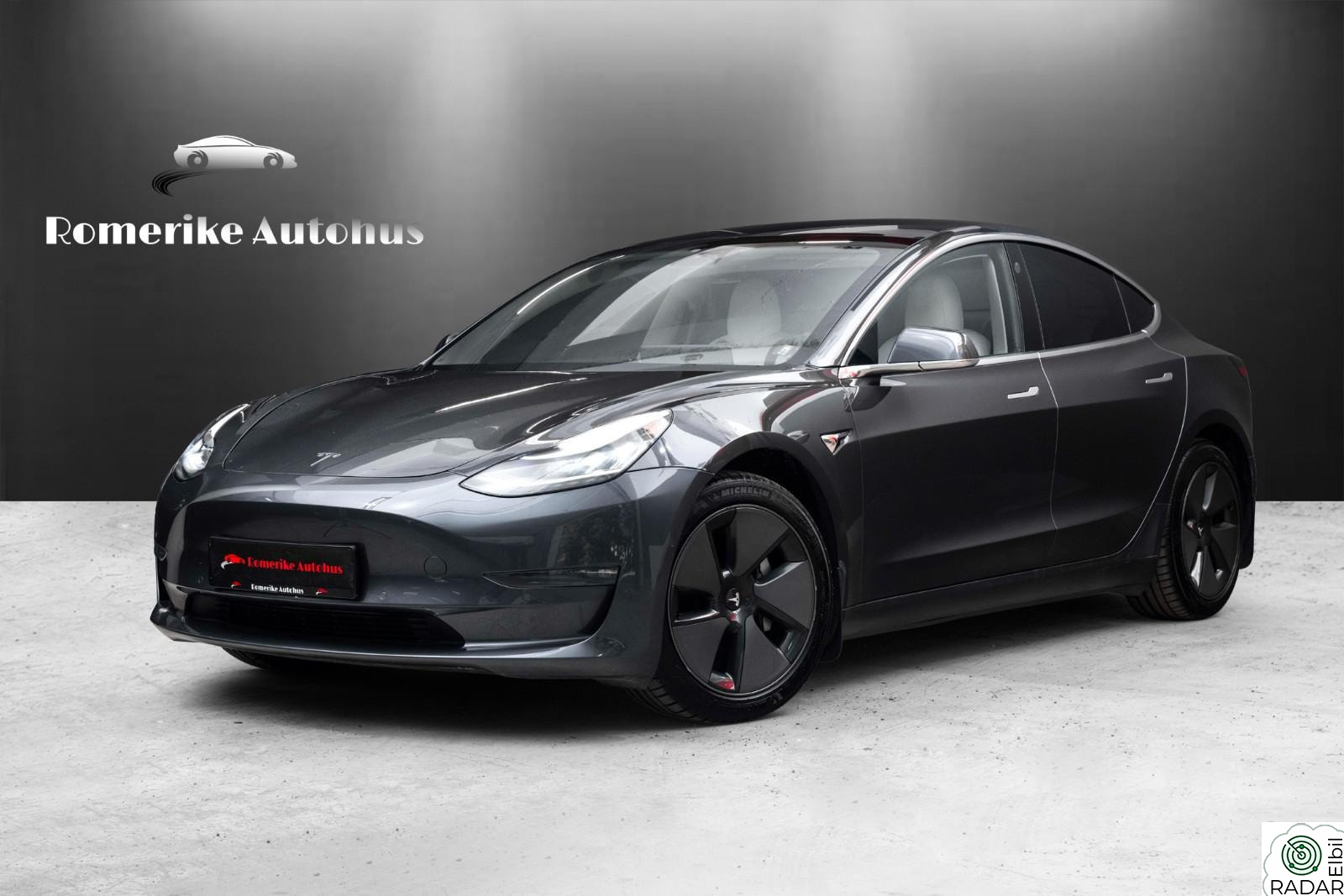 TESLA Model 3 BASE PERFORMANCE AWD // TrackMode, PremiumLyd, KROK+++