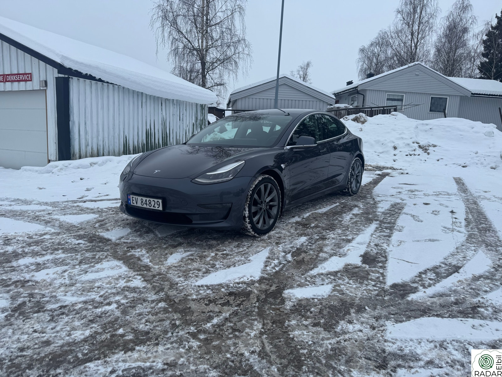 TESLA Model 3 Base Performance
