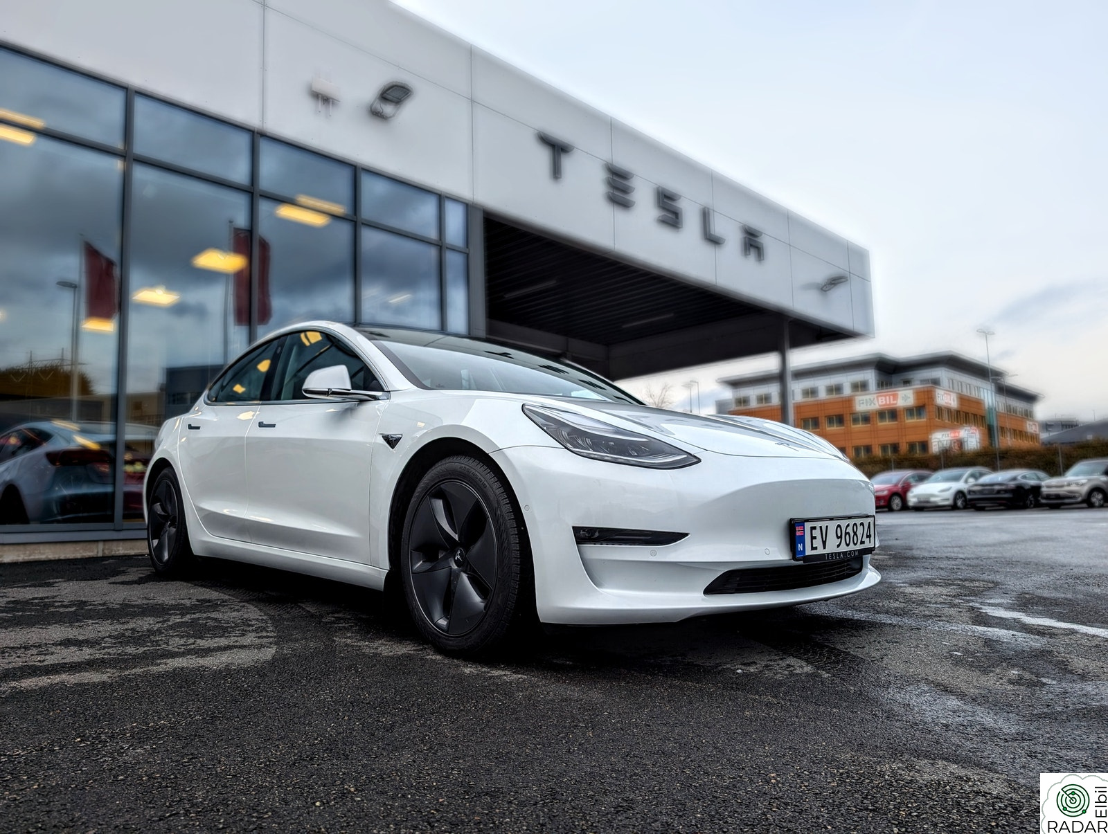 TESLA Model 3 LR Premium AWD Krok Enhanced Autopilot