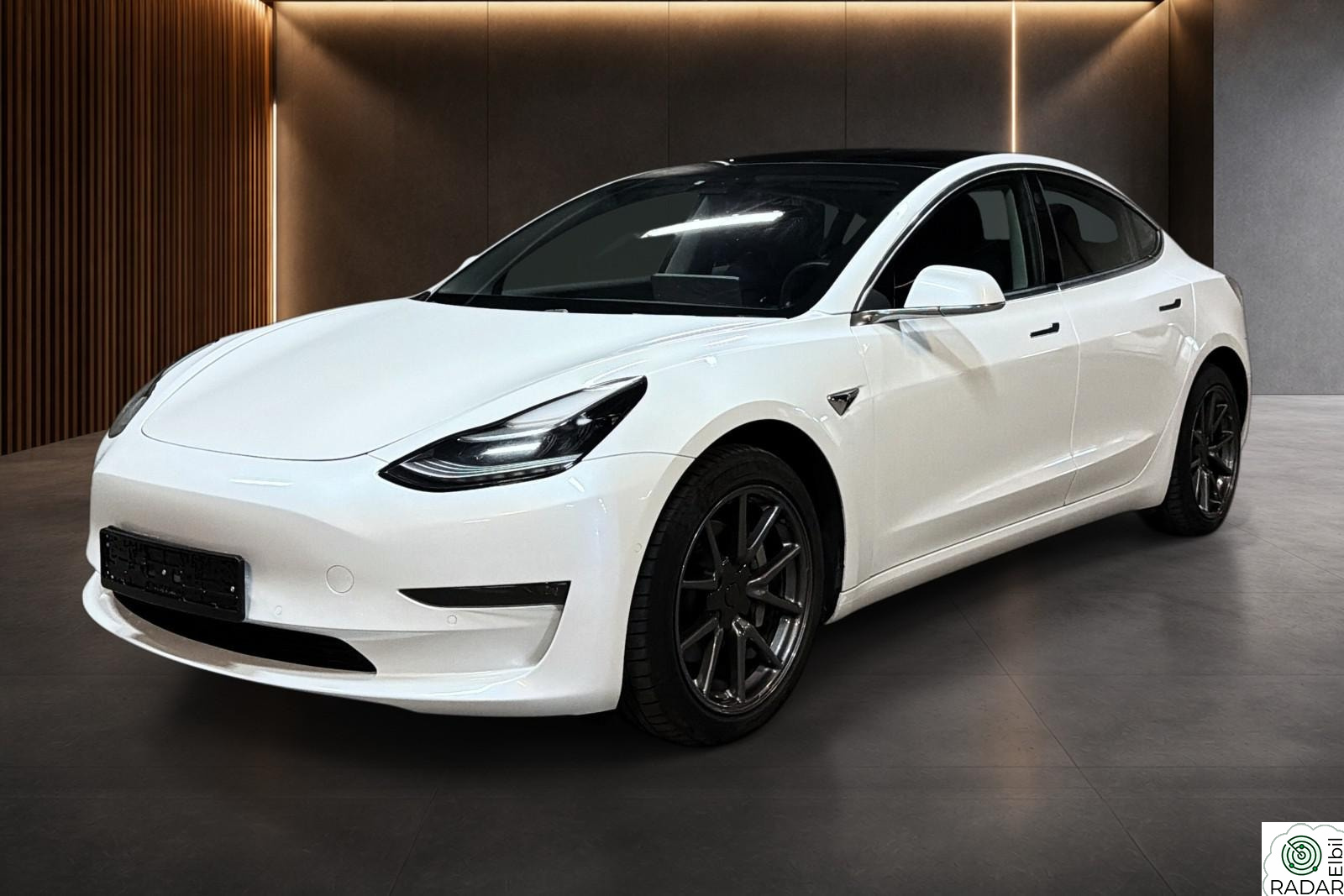 TESLA Model 3 AWD-LONG RANGE-560WLTP-EN EIERS!-PANORAMA-SE KM!!-KROK