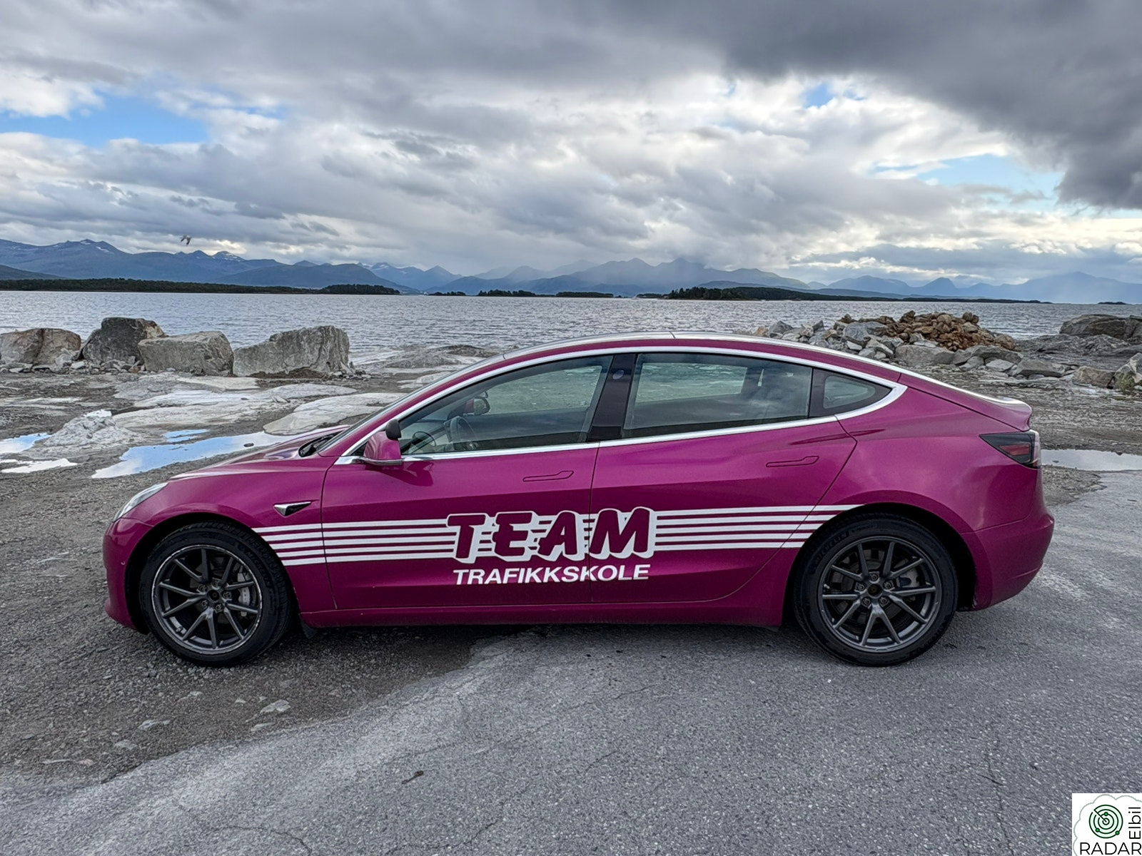 TESLA Model 3 Long Range AWD