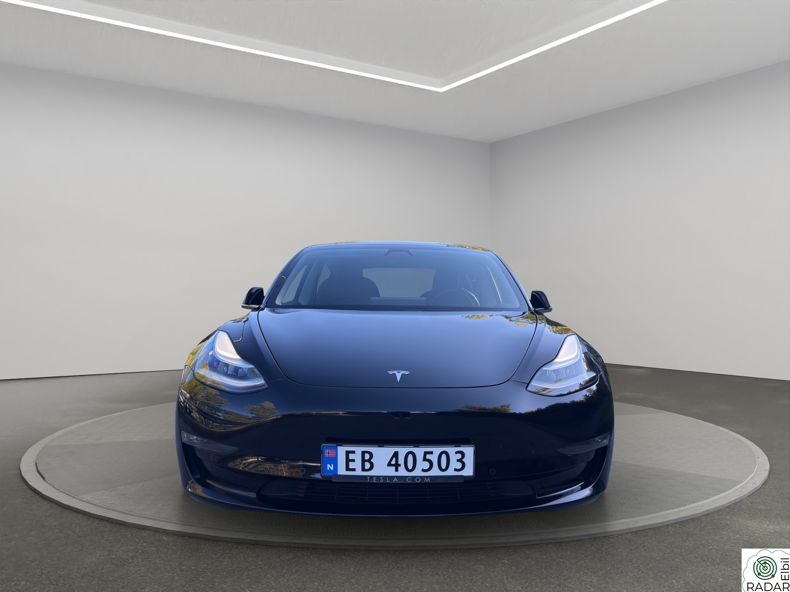 TESLA Model 3 Long Range AWD  – FSD  – Nye dekk fra 2024