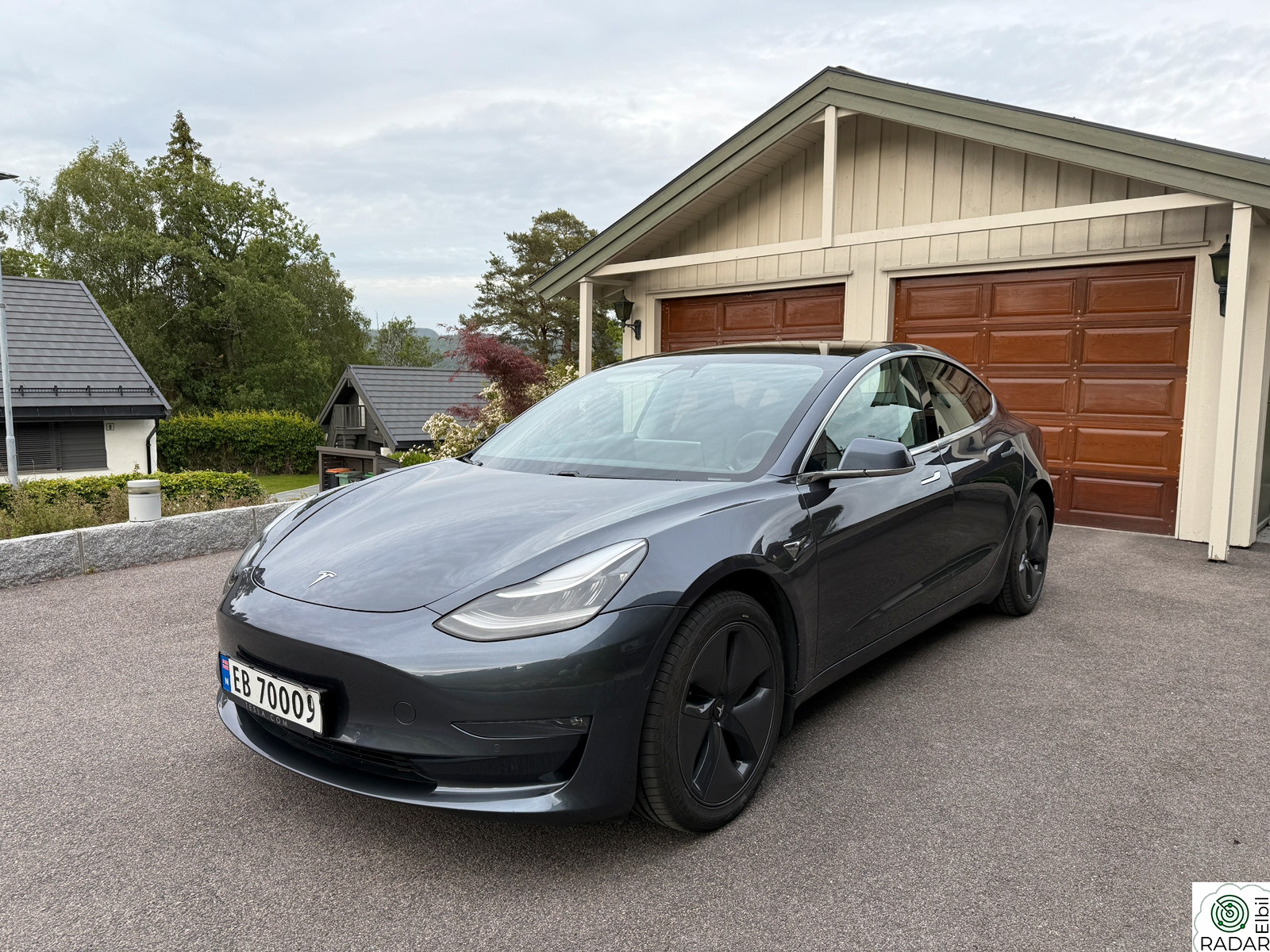 TESLA Model 3 Long Range AWD