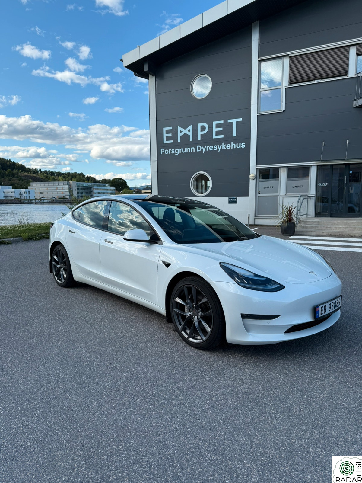 TESLA Model 3 Long Range AWD
