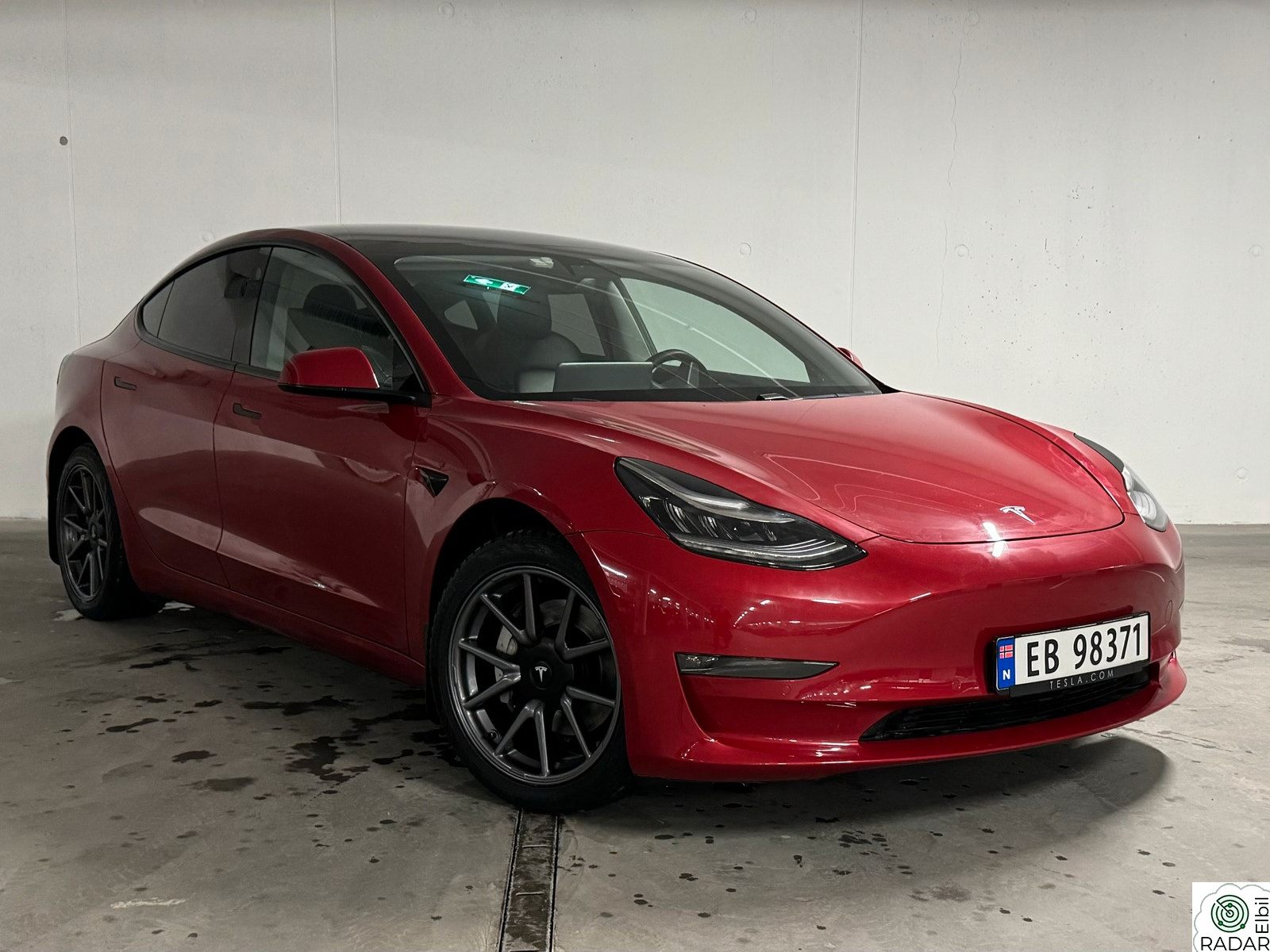 TESLA Model 3 LR/AWD/Varmepumpe/Premium/Nybilgaranti/Nye Bremser
