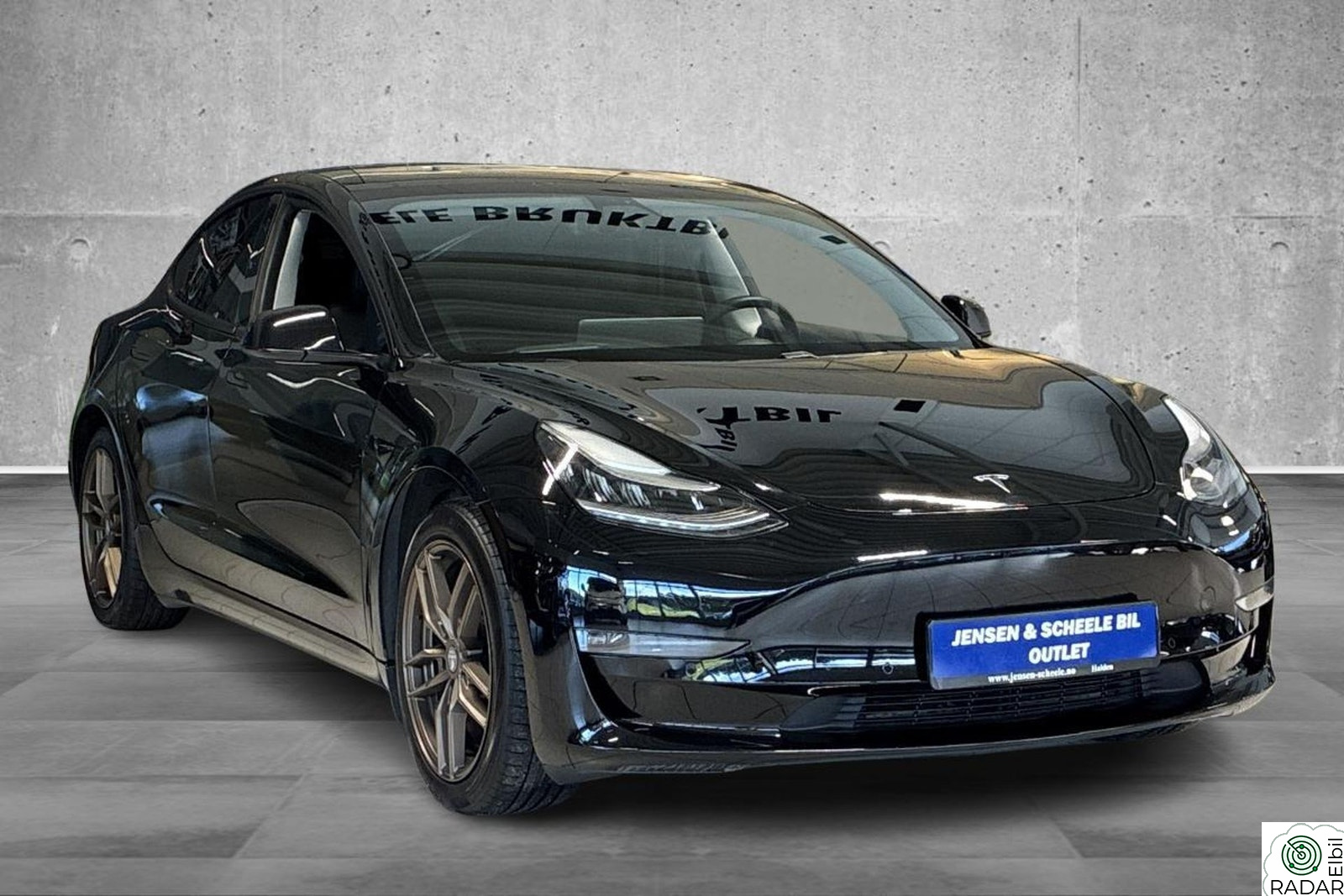 TESLA Model 3 LONG RANGE AWD /498HK/AUTOPILOT/SOLTAK/H-FESTE/580KM