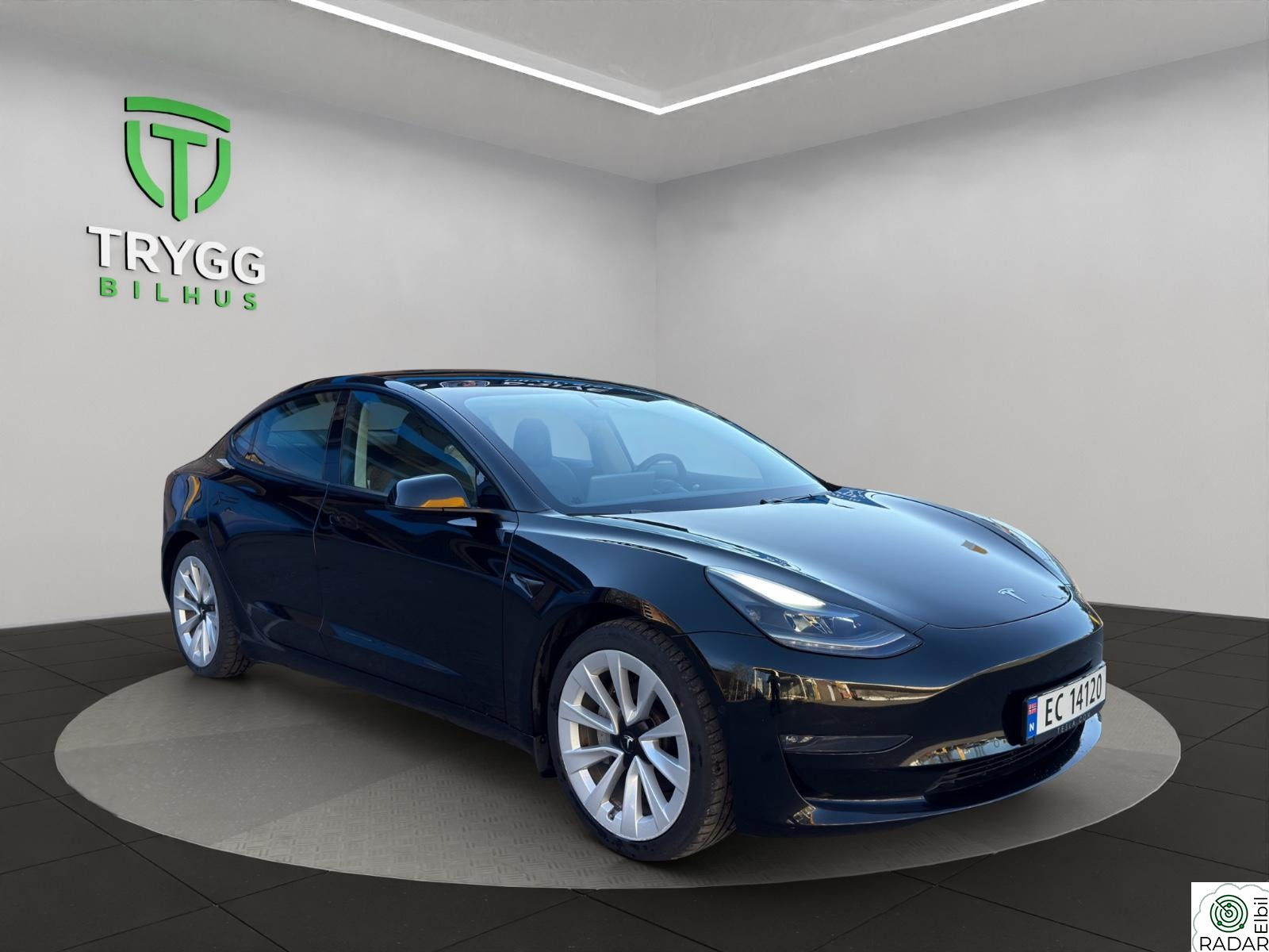 TESLA Model 3 Long Range AWD / Krok / Premium / Garanti