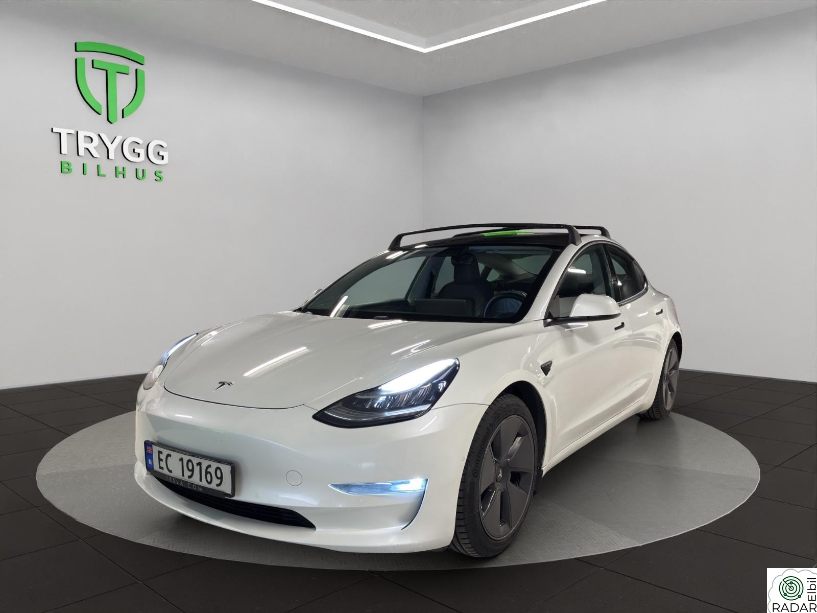 TESLA Model 3 Long Range AWD / Nye dekk / Takstativ /  Premium