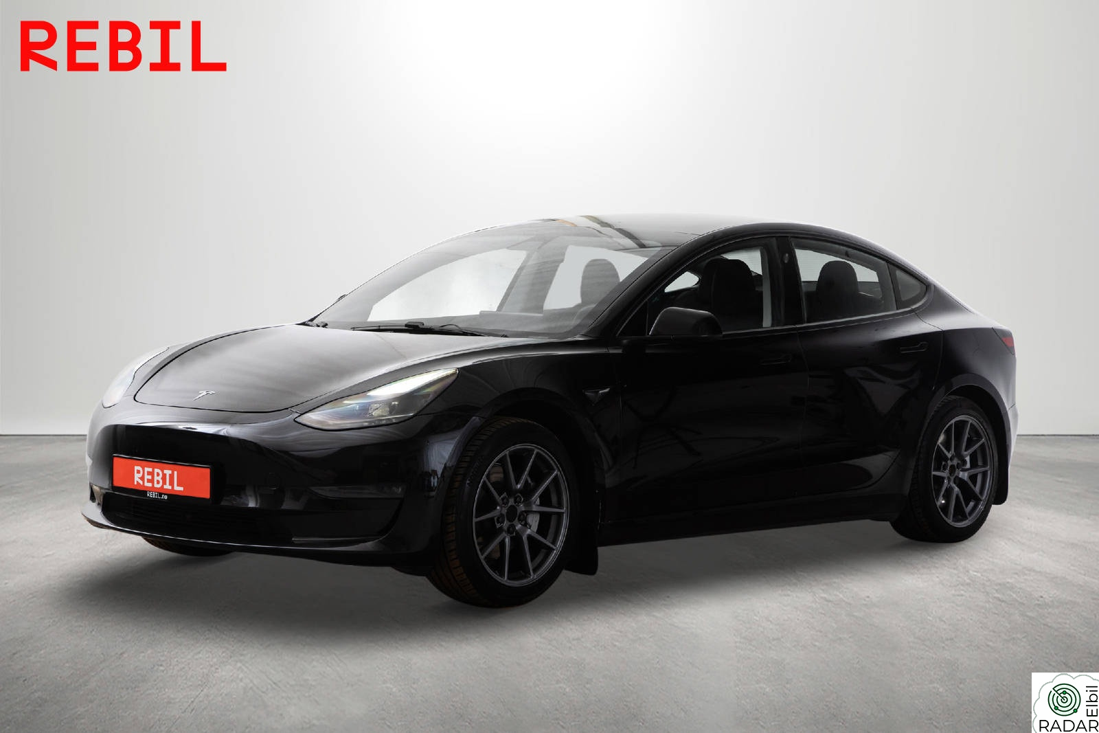 TESLA Model 3 580km(WLTP)/LR/AWD/Krok/MCU2/Navi/R.kam/Pano/AP/Memory
