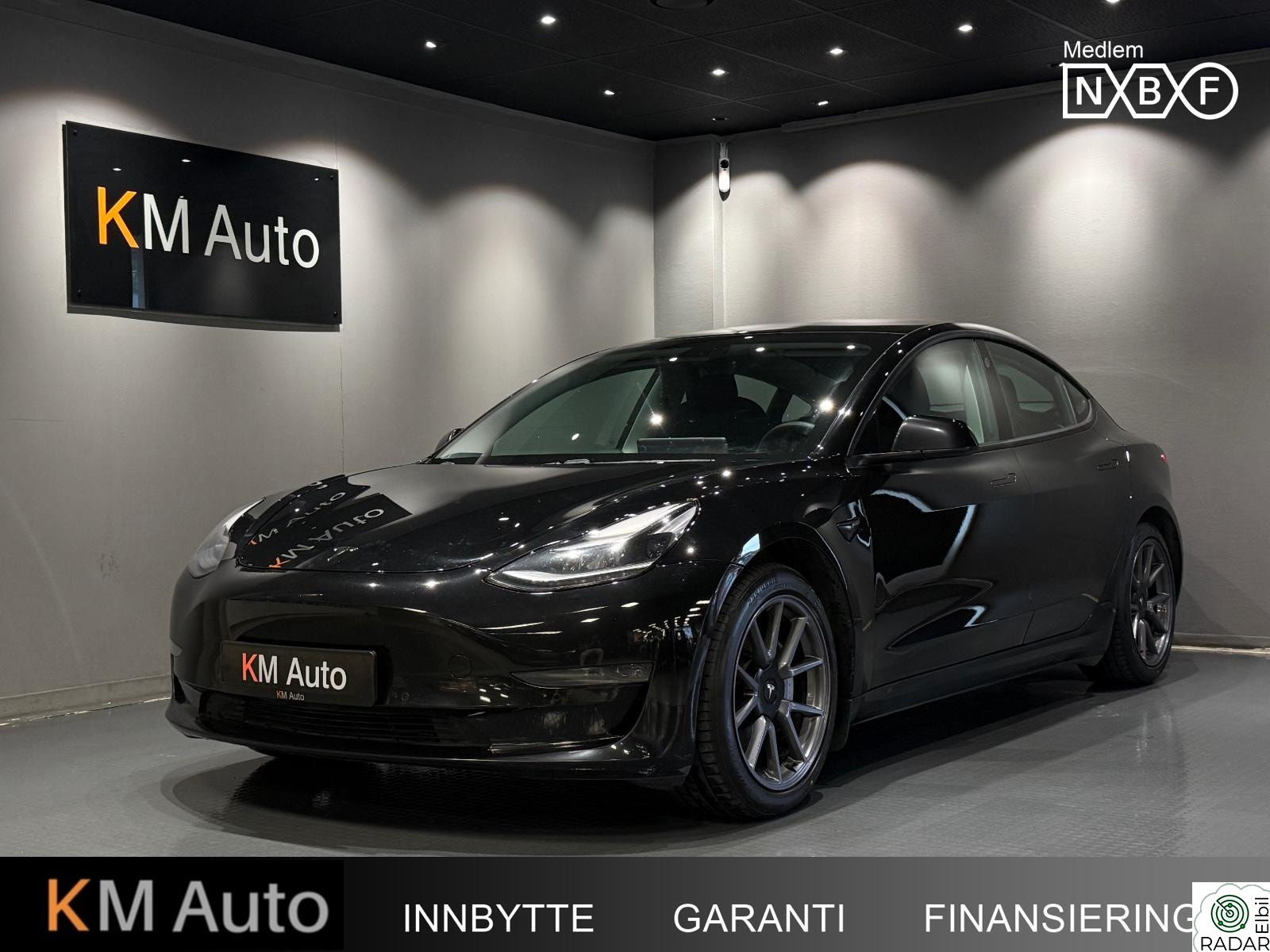 TESLA Model 3 LONG RANGE AWD/AUTO-PILOT/PANORAMA/KAMERA/V.PUMPE++