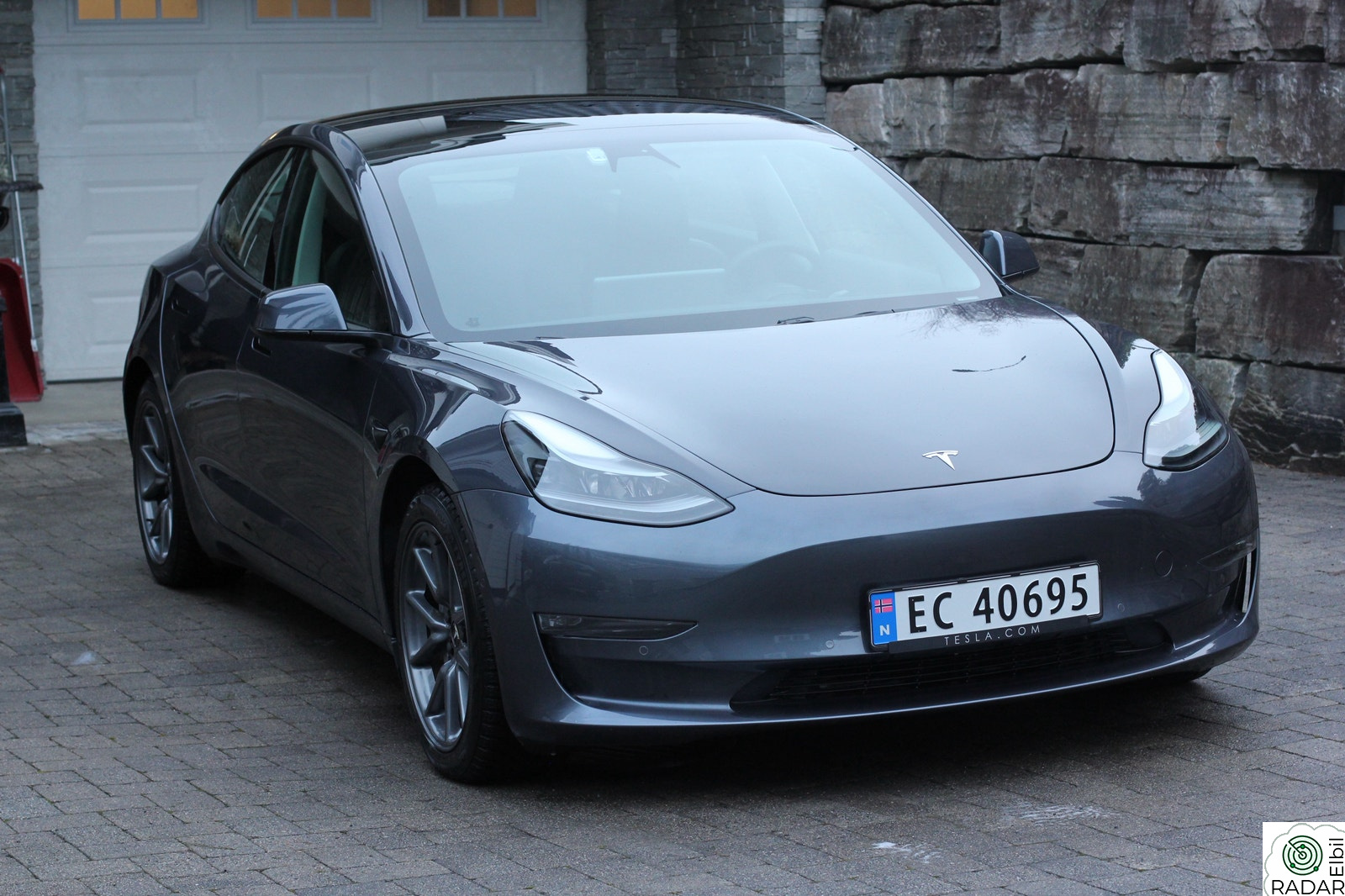 TESLA Model 3 Long Range AWD