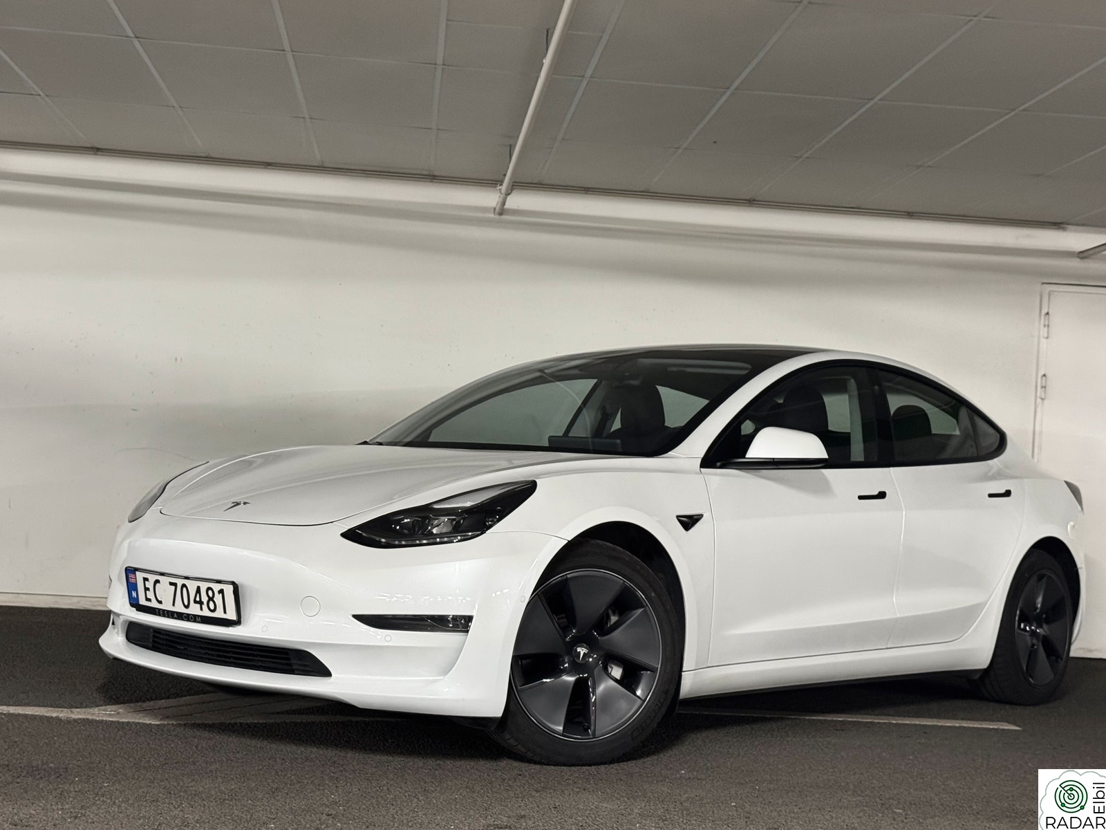TESLA Model 3 LONG RANGE AWD | AUTOPILOT-PAKKE | S+V