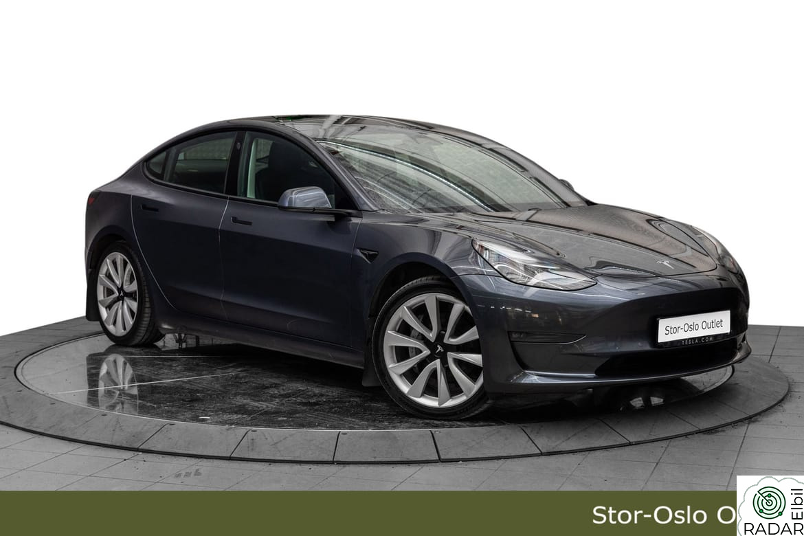 TESLA Model 3 LONG RANGE AWD PANO AUTOPILOT PREMIUM