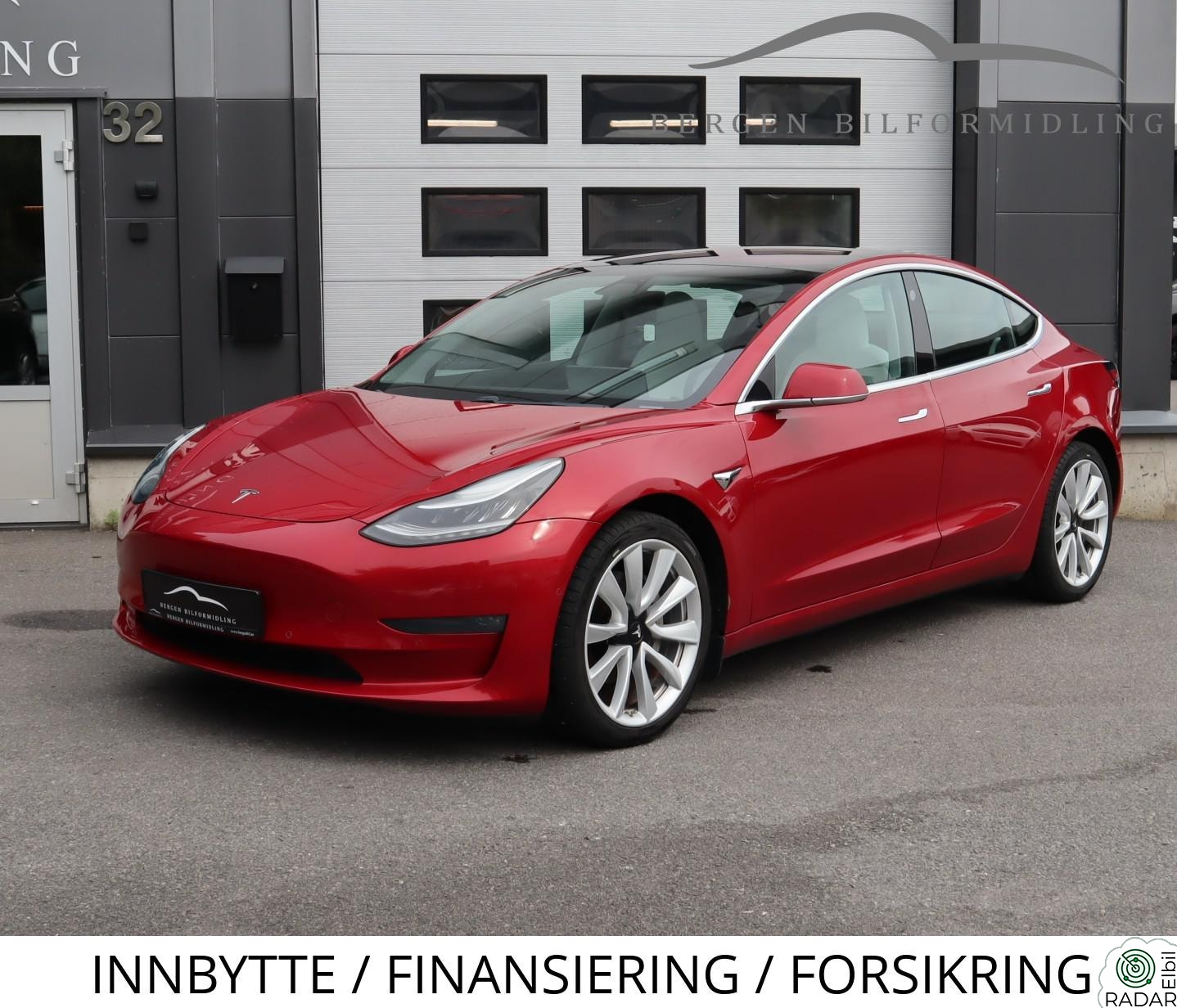 TESLA Model 3 AWD/ LR/ DualMotor/ Premium/ Glasstak/ 19'/ 560km+
