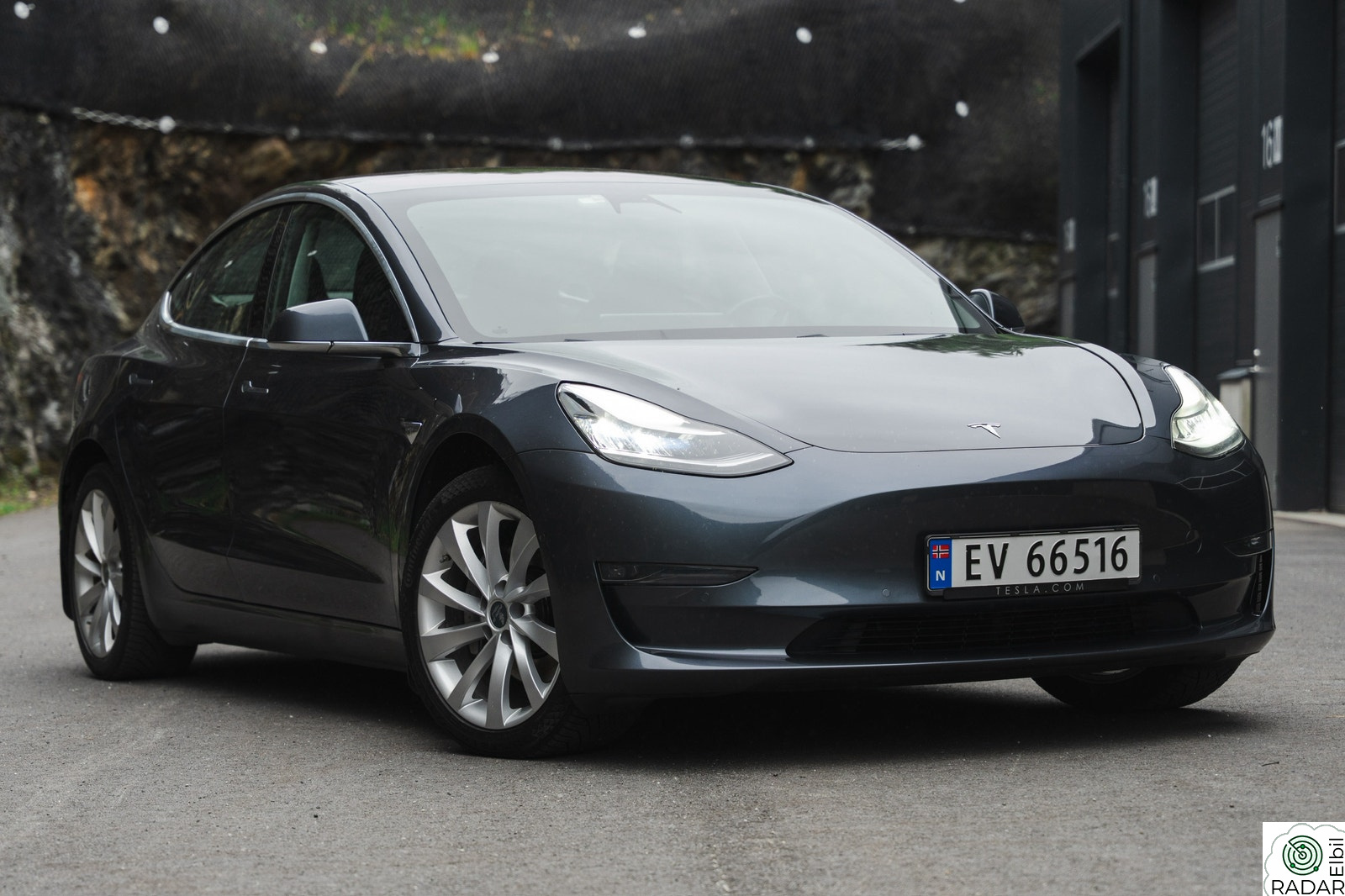 TESLA Model 3 Long Range AWD