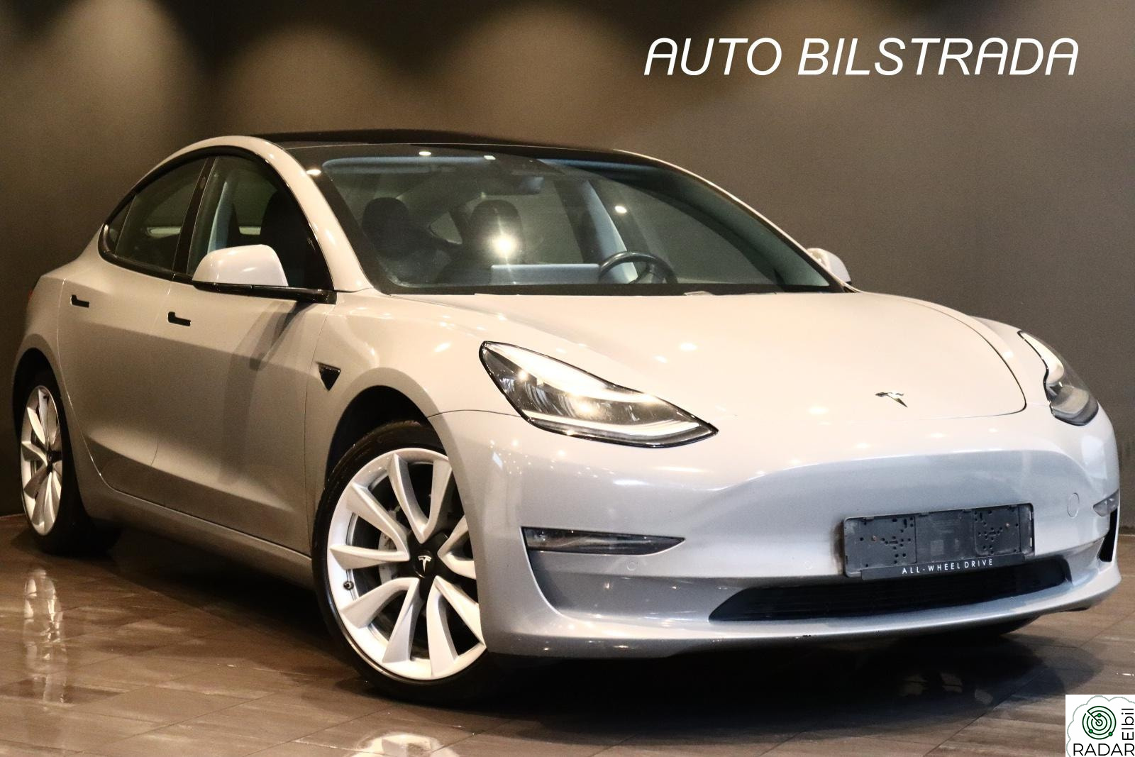 TESLA Model 3 Long Range,AWD,AP,Panorama,360Kamera,1Eier