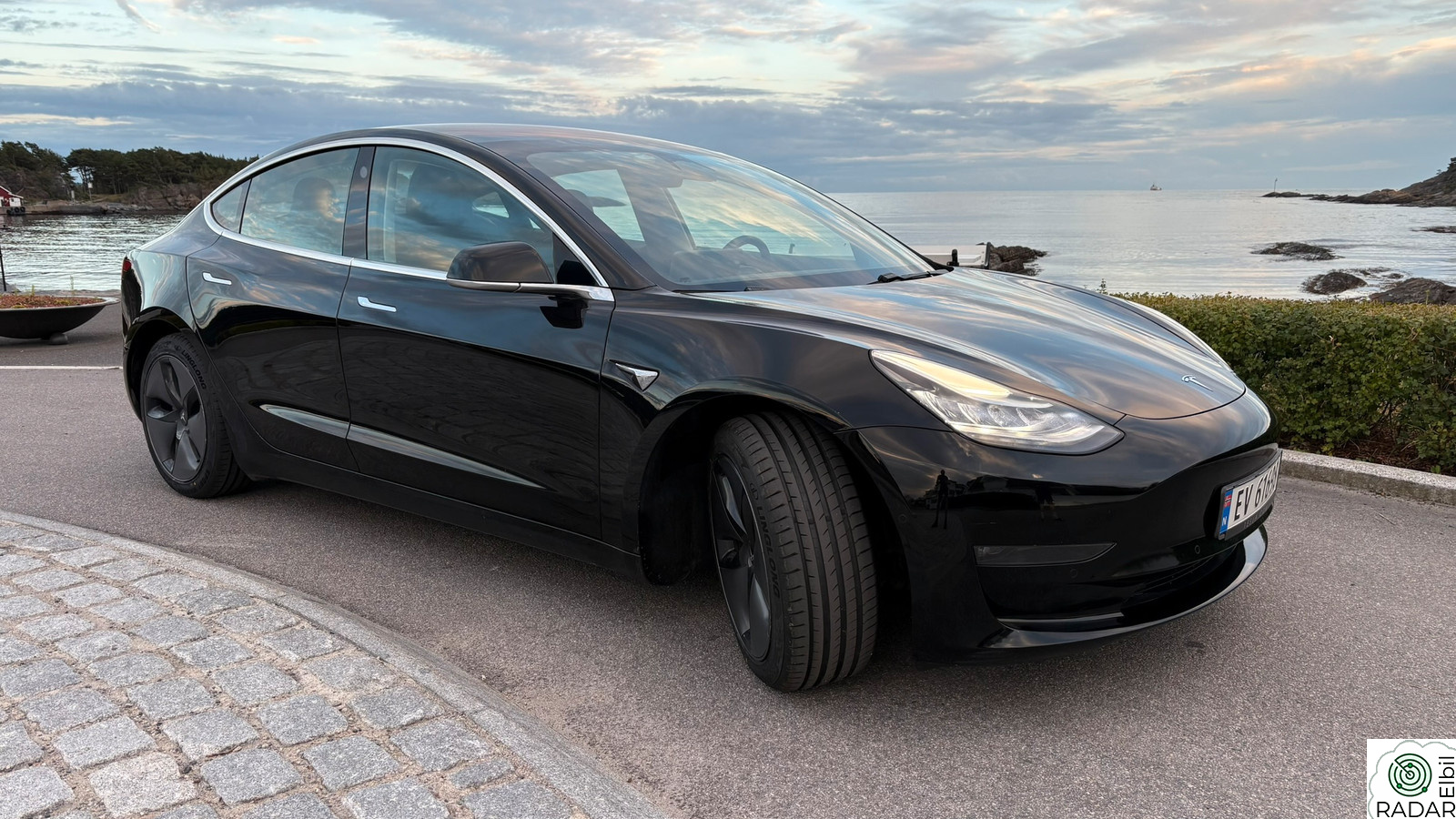 TESLA Model 3 MODEL 3 Long Range 4WD