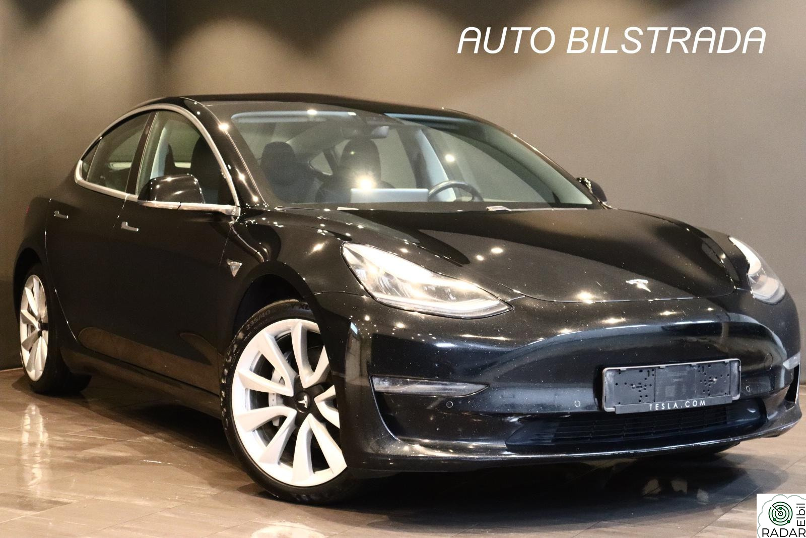 TESLA Model 3 Long Range,AWD,AP,Panorama,360Kamera,1Eier