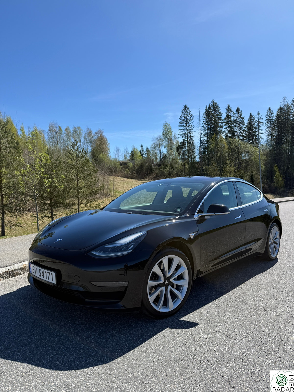 TESLA Model 3 Long Range AWD / 19’’ Performance hjul / Ingen rust