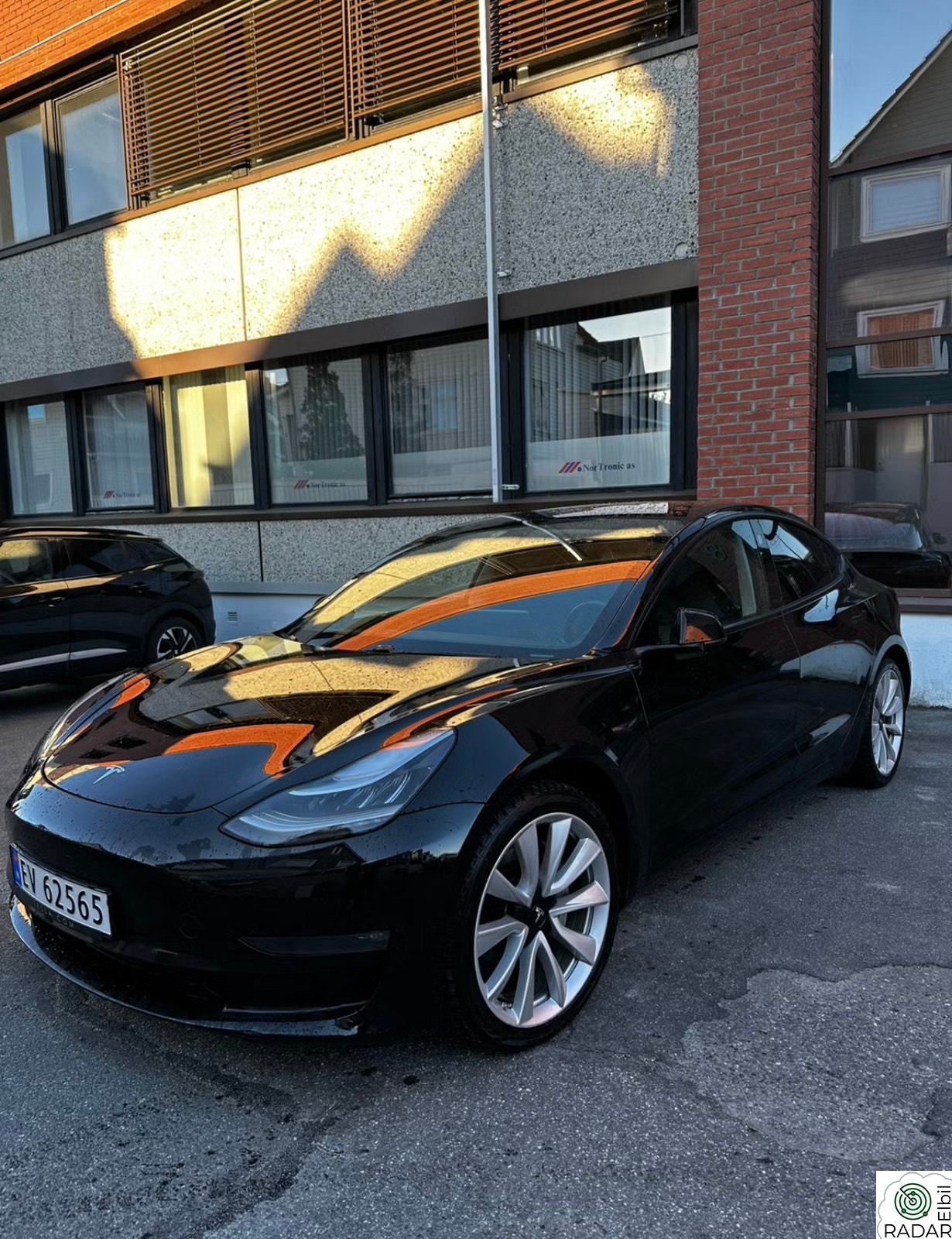 TESLA Model 3 Long Range AWD
