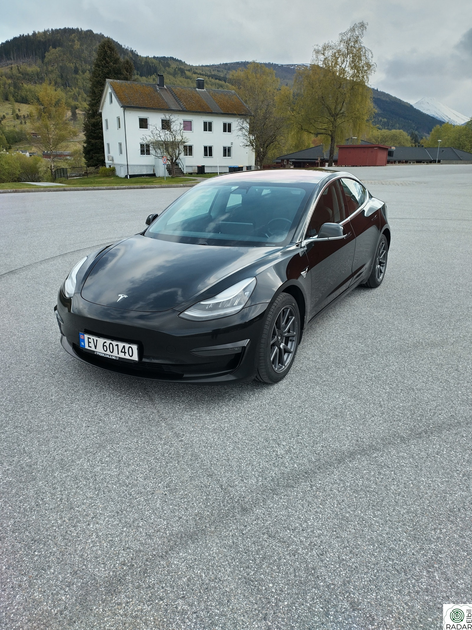 TESLA Model 3 Long Range AWD