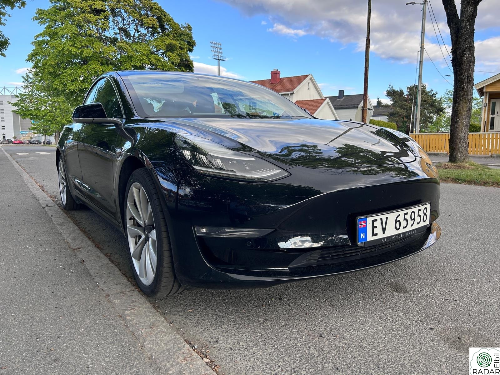 TESLA Model 3 Long Range AWD