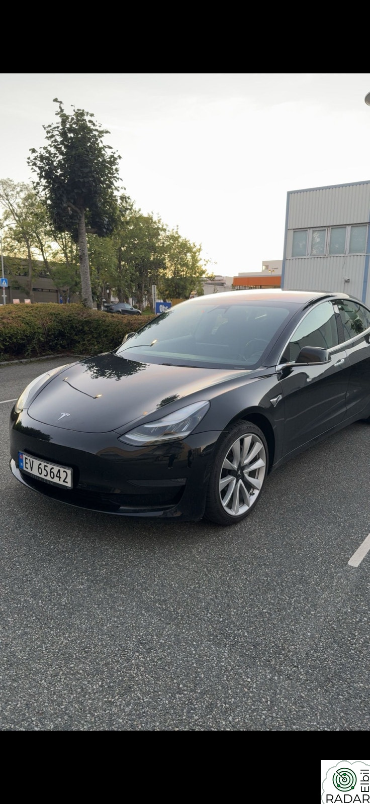 TESLA Model 3 Long Range AWD