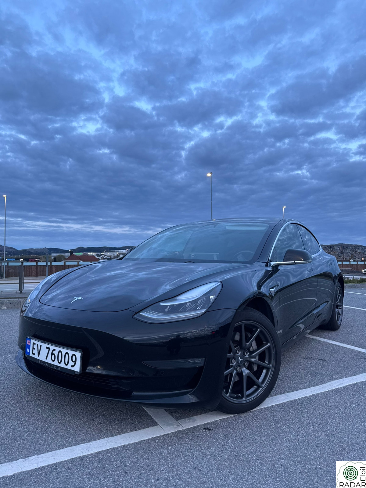 TESLA Model 3 Long Range AWD