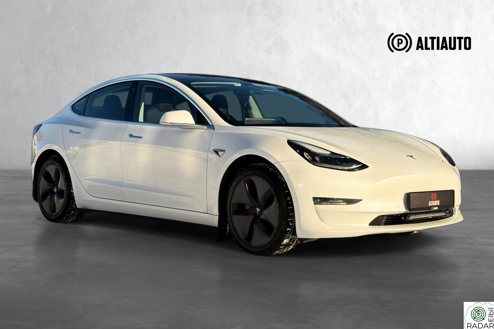 TESLA Model 3 LONG RANGE AWD| AUTOPILOT| H.FESTE| PREMIUM| 2 EIERE
