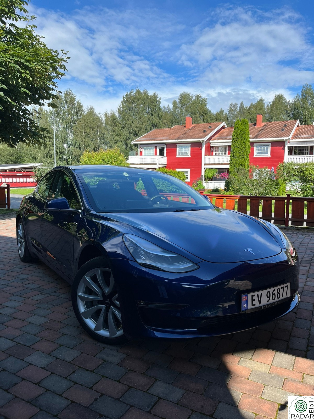TESLA Model 3 Long Range AWD 2019 – Hengerfeste