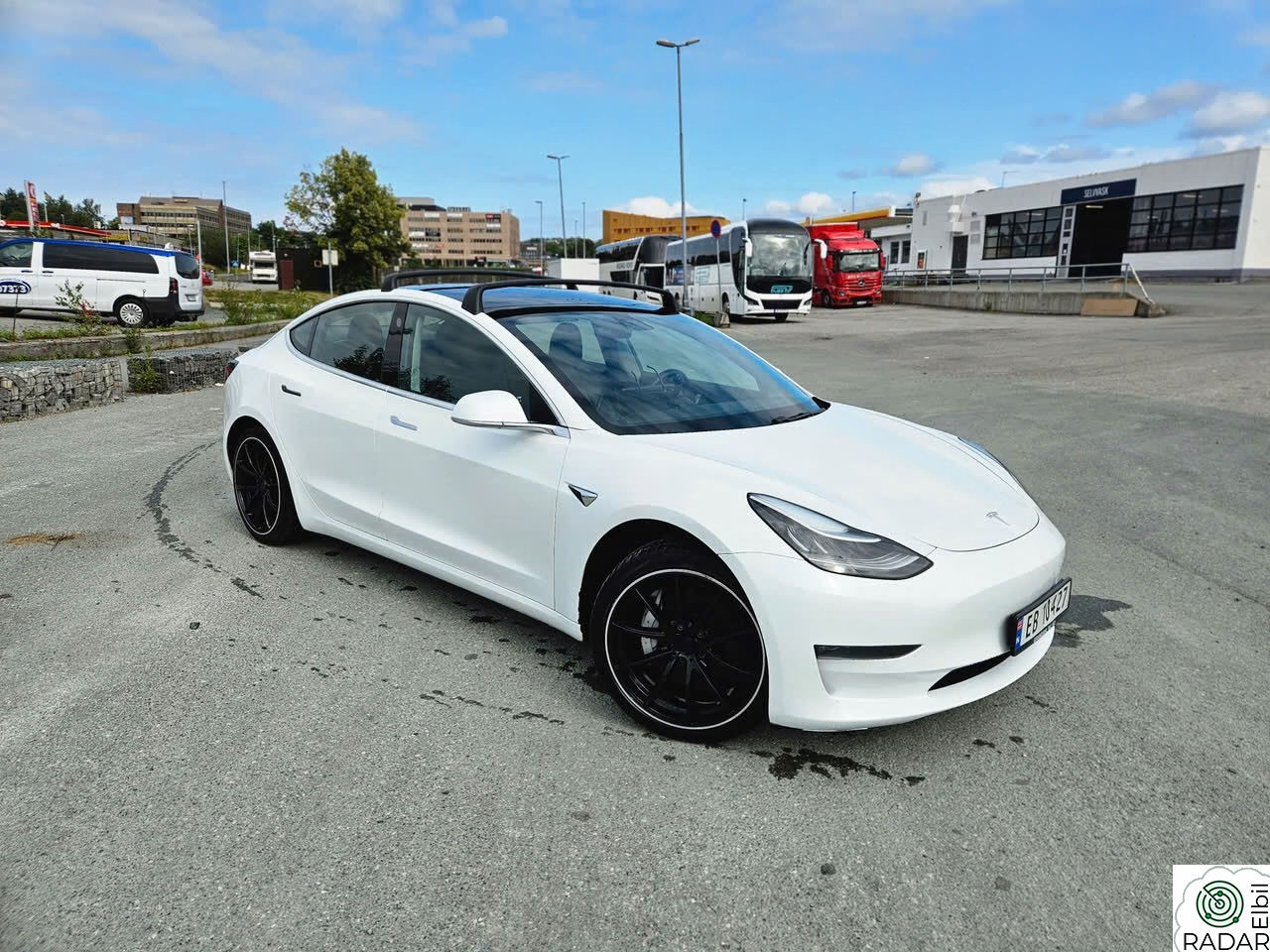 TESLA Model 3 Long Range AWD Hengerfeste