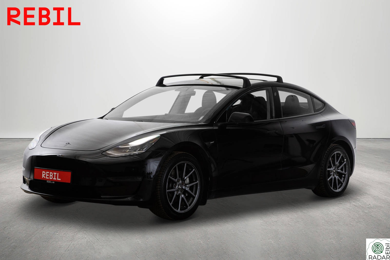 TESLA Model 3 560km/LR/AWD/Pano/R-kam/Krok/MCU2/AP/Skinn