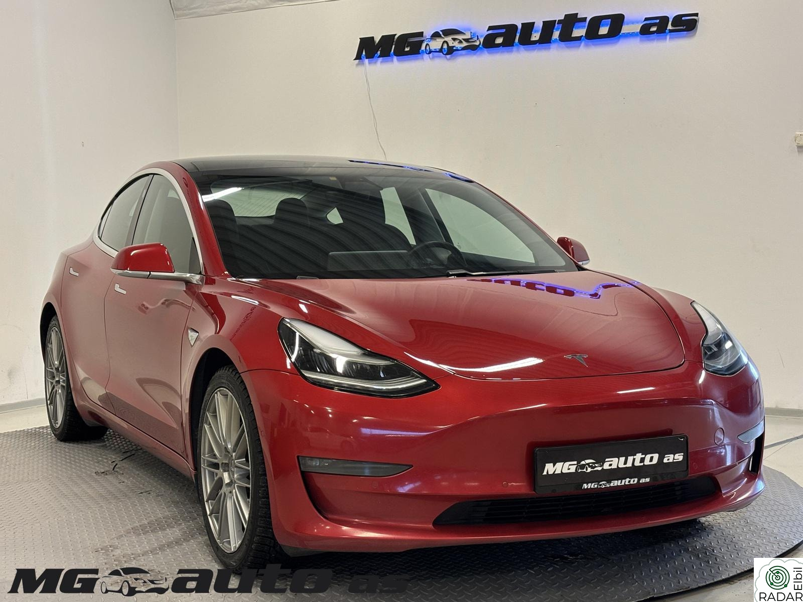TESLA Model 3 LONG RANGE AWD*SKINN*PREMIUM*GLASSTAK*AUTOPILOT*ACC*
