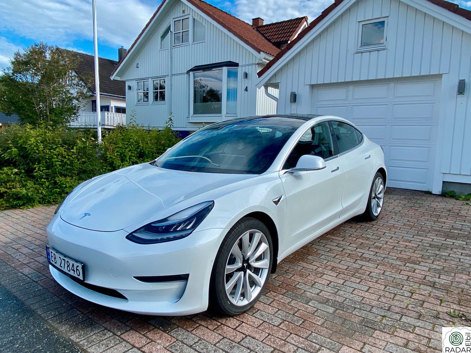 TESLA Model 3 Long Range AWD