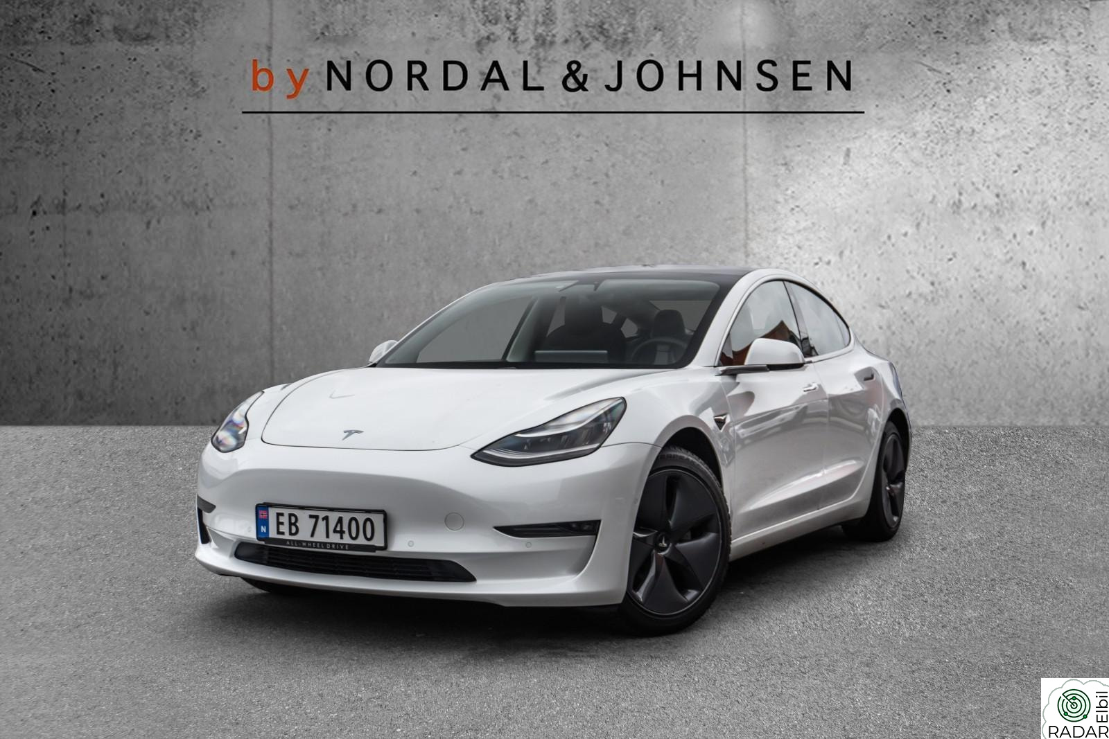 TESLA Model 3 Long Range SKINN LAV KM PREMIUM