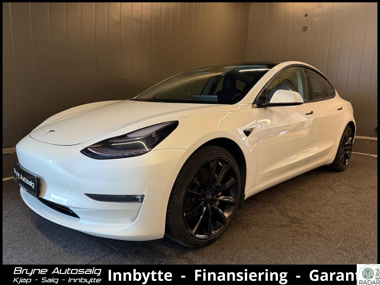 TESLA Model 3 LONG RANGE AWD
