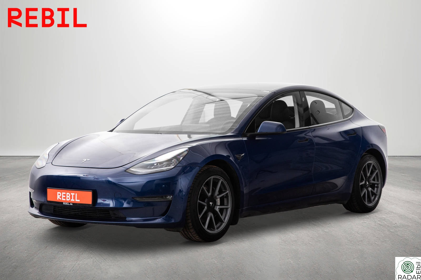 TESLA Model 3 Long Range/Autopilot/V.pumpe/R.Kam/MCU2/AWD/Krok
