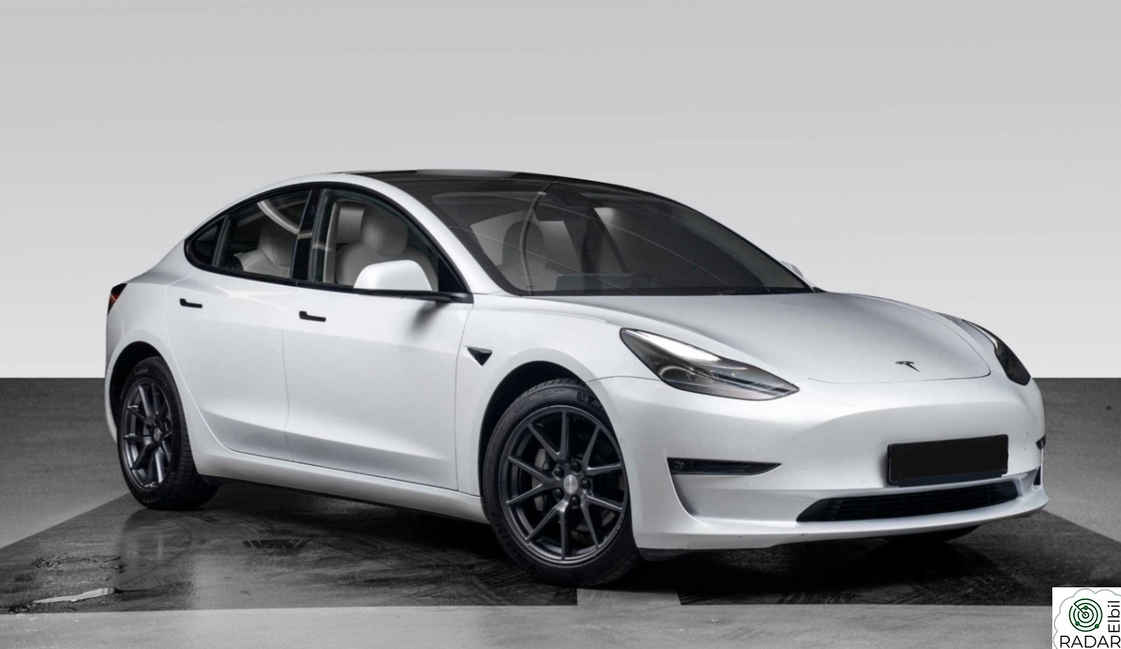 TESLA Model 3 Long Range AWD