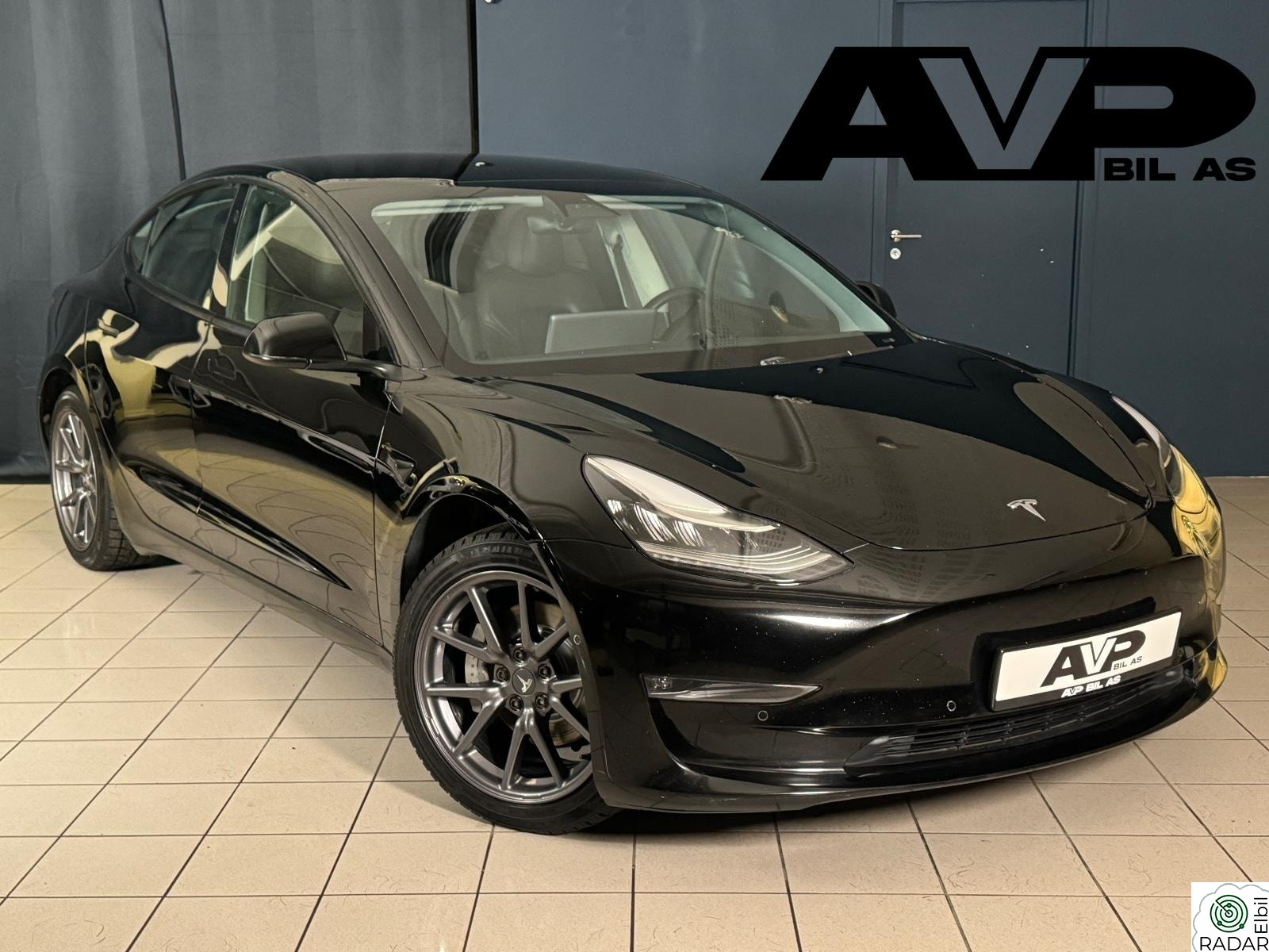 TESLA Model 3 Long Range AWD, H.feste, Nye bremser, Premium