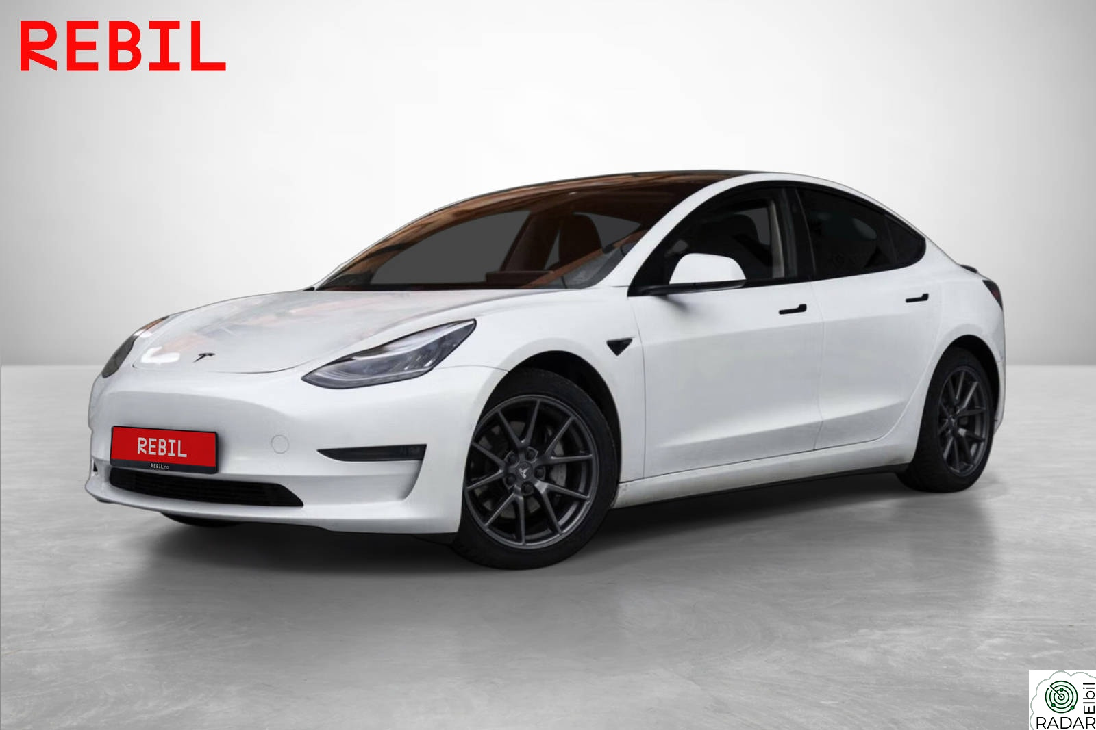TESLA Model 3 580km/LR/AWD/krok/MCU2/R.kam/Pano/V.pumpe/AP/Navi/