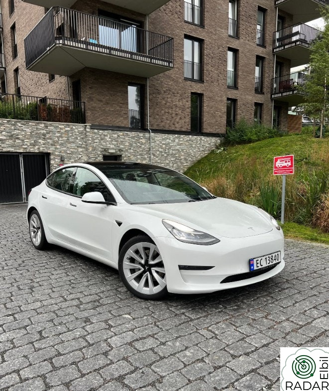 TESLA Model 3 Long Range AWD