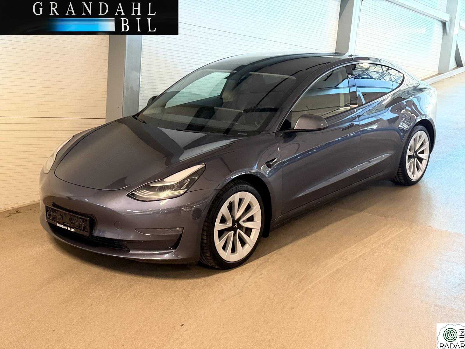 TESLA Model 3 LR - 4WD - Varmepumpe - Hengerfeste - Tar innbytte