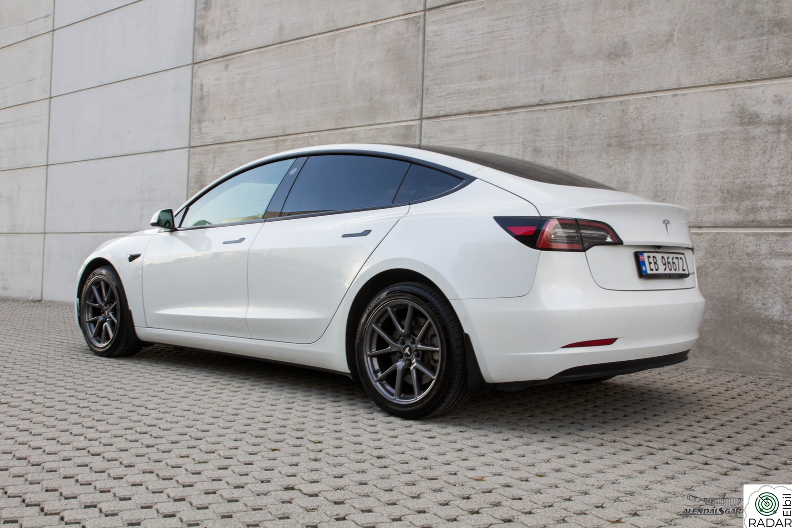 TESLA Model 3 Long Range AWD, Facelift, 1 eier, Proff polering utført