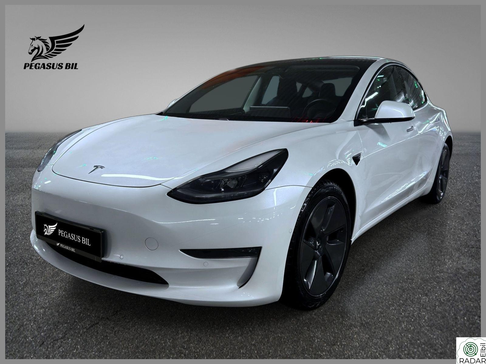 TESLA Model 3 Long Range AWD /Premium/Autopilot/Dashcam