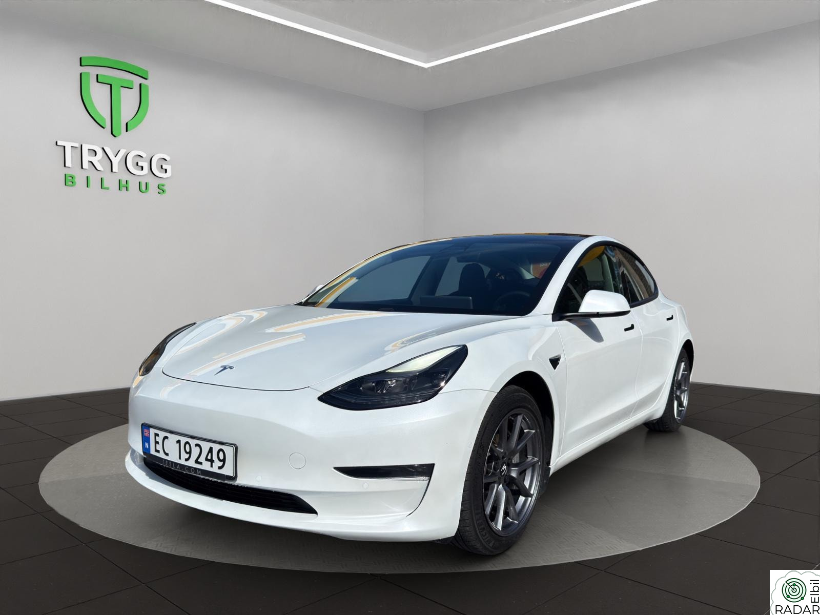 TESLA Model 3 Long Range AWD / Garantiutløptest / 1-Eier / Krok