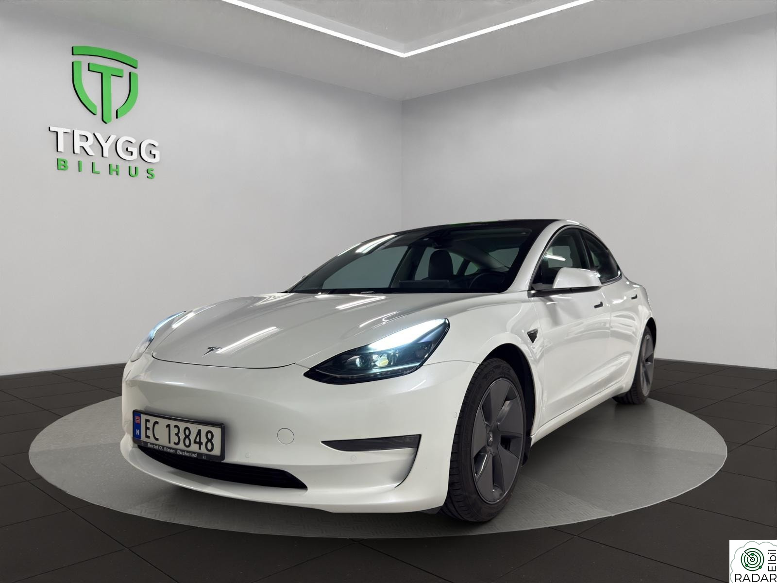 TESLA Model 3 Long Range AWD / Garantiutløptest / 1-Eier / Krok
